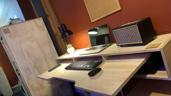 Desk Flotante - Image 2