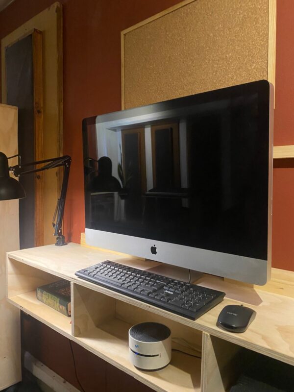Desk Flotante - Image 6