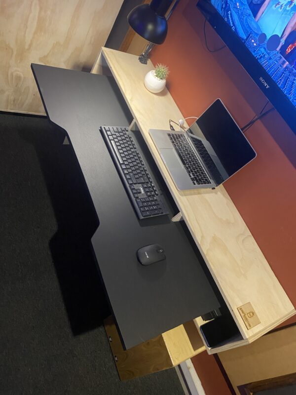 Desk Flotante